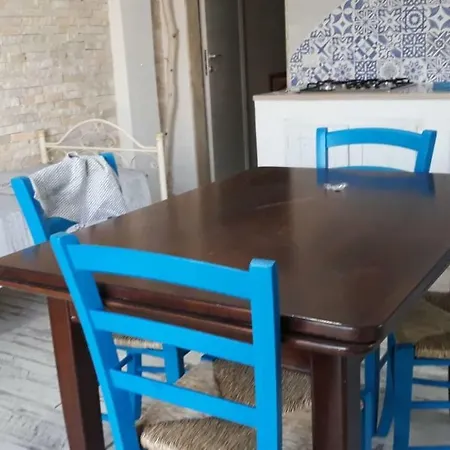 Villino Celeste Fronte Ferienhaus Torre Lapillo