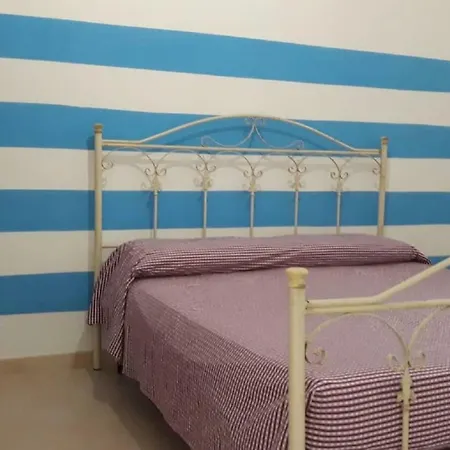 Holiday home Villino Celeste Fronte Torre Lapillo